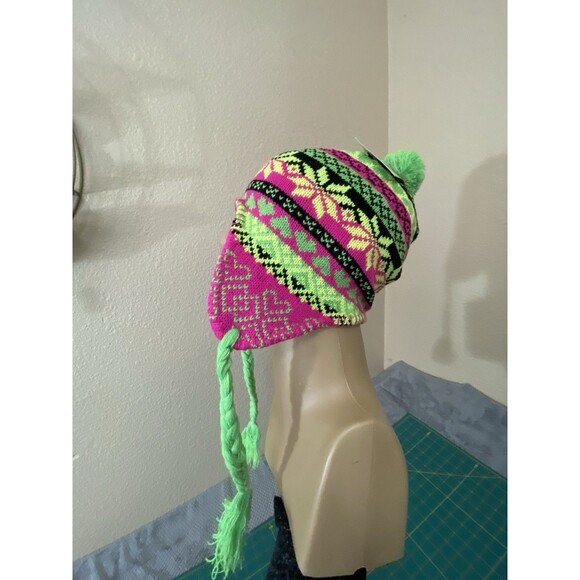 Peruvian Chullo hat Neon Florescent Green Pom - Picture 3 of 14